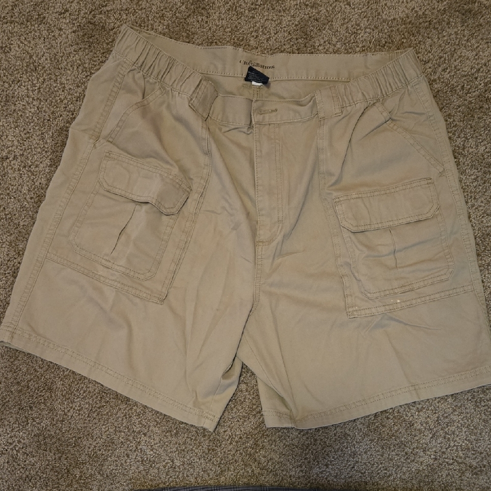 Croft & Barrow Tan Cargo Shorts with Relaxed Fit